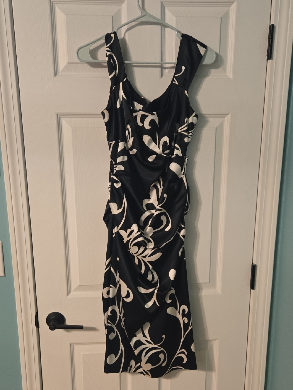 London Times Black and White Floral Midi Sheath Dress